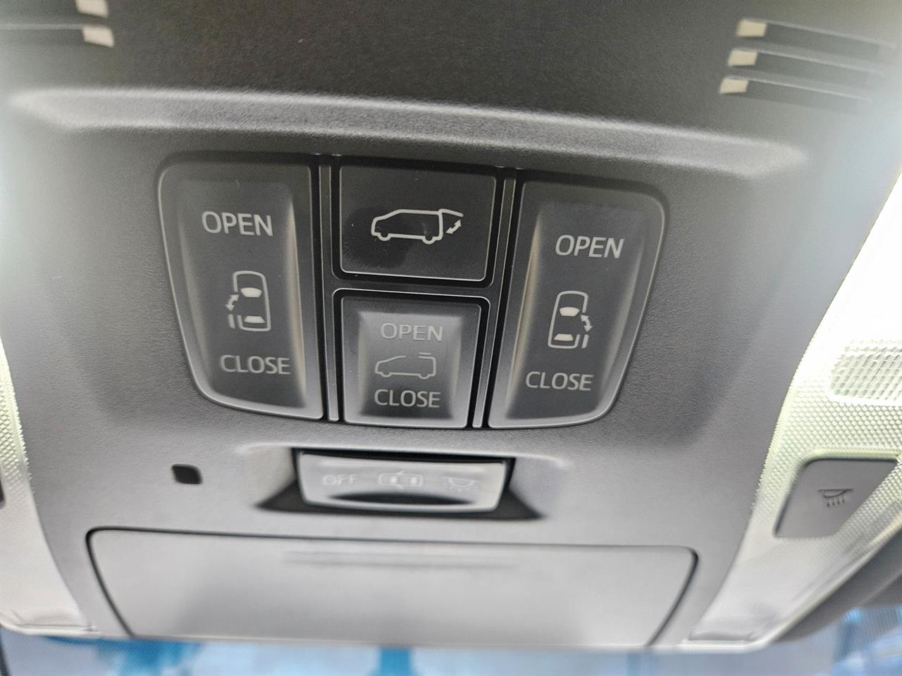 2017 Toyota Vellfire