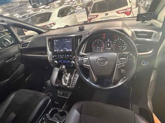 2017 Toyota Vellfire - Thumbnail