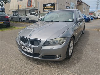 2009 BMW 325i - Thumbnail
