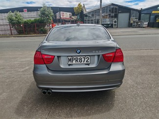 2009 BMW 325i - Thumbnail