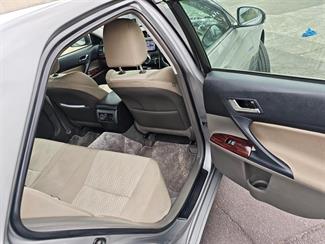 2010 Toyota Mark X - Thumbnail