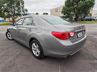 2010 Toyota Mark X - Thumbnail