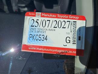 2022 Toyota RAV4 - Thumbnail