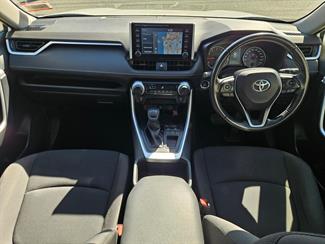2022 Toyota RAV4 - Thumbnail