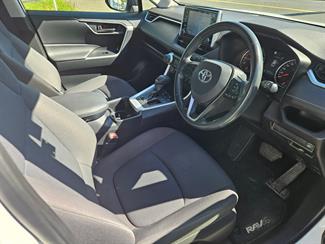 2022 Toyota RAV4 - Thumbnail