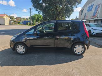 2006 Mitsubishi Colt - Thumbnail