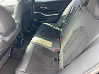 2019 BMW 320i - Thumbnail