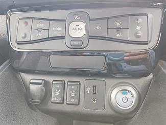 2019 Nissan Leaf - Thumbnail