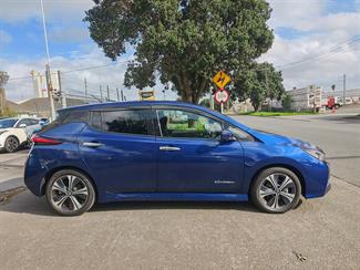 2019 Nissan Leaf - Thumbnail