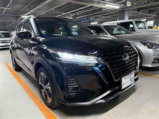 2021 Nissan KICKS - Thumbnail