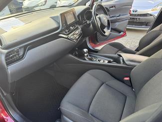 2018 Toyota C-HR - Thumbnail