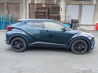 2019 Toyota C-HR - Thumbnail