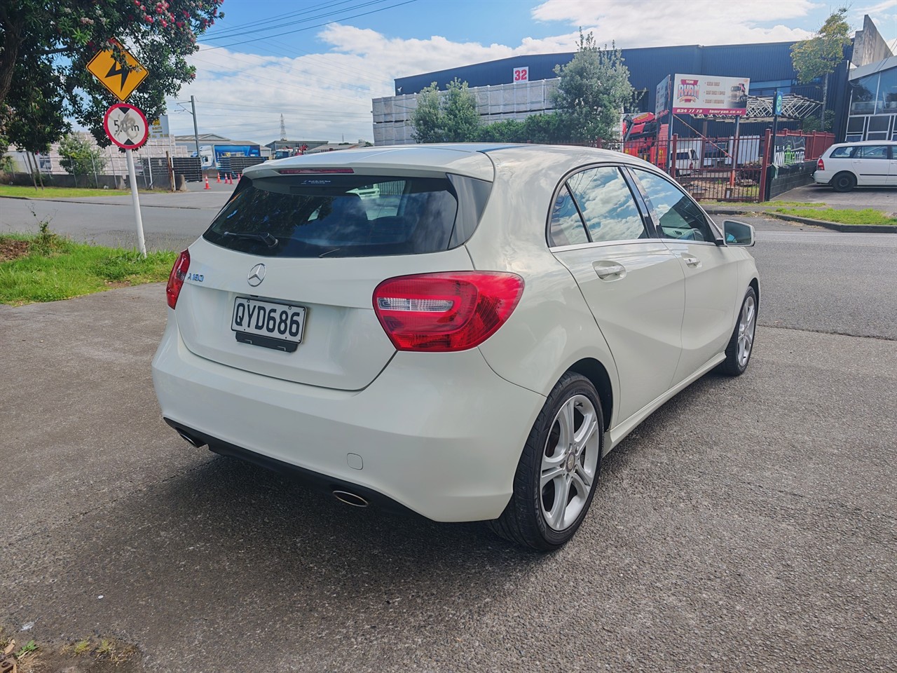 2014 Mercedes-Benz A 180