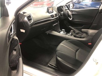 2017 Mazda Axela - Thumbnail