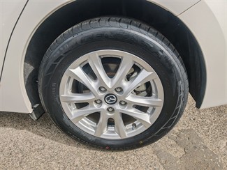 2017 Mazda Axela - Thumbnail