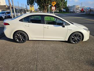 2020 Toyota Corolla - Thumbnail