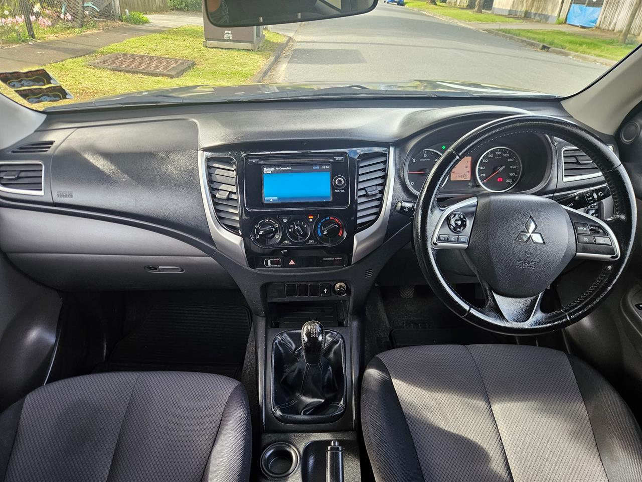 2015 Mitsubishi Triton