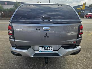 2015 Mitsubishi Triton - Thumbnail