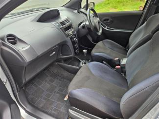 2007 Toyota Vitz - Thumbnail