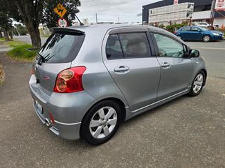 2007 Toyota Vitz - Thumbnail