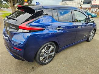 2021 Nissan Leaf - Thumbnail