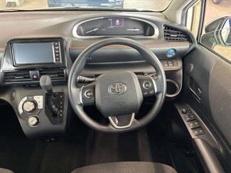 2022 Toyota Sienta - Thumbnail