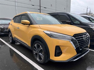 2020 Nissan KICKS - Thumbnail