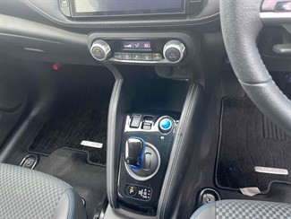 2020 Nissan KICKS - Thumbnail