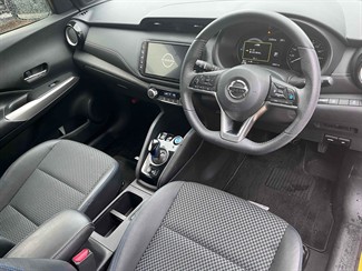 2020 Nissan KICKS - Thumbnail