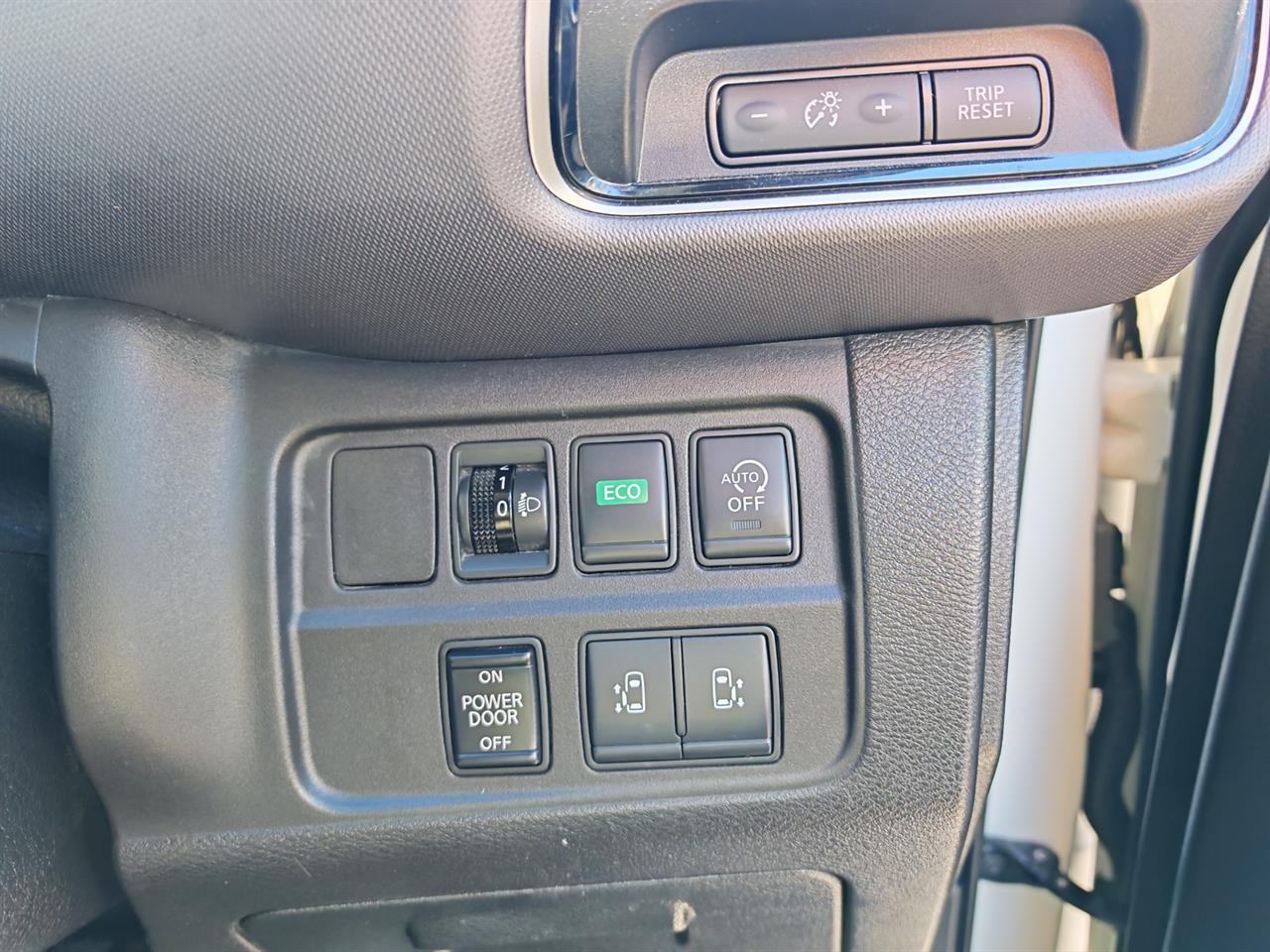 2017 Nissan Serena
