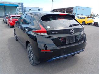 2021 Nissan Leaf - Thumbnail