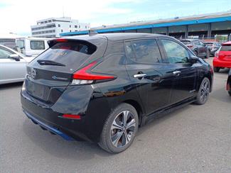 2021 Nissan Leaf - Thumbnail