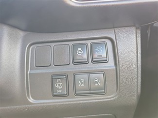 2018 Nissan Serena - Thumbnail