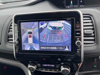 2018 Nissan Serena - Thumbnail