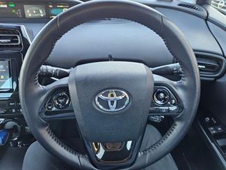 2021 Toyota Prius - Thumbnail