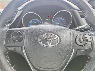 2017 Toyota Auris - Thumbnail
