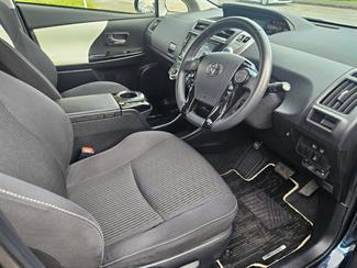 2019 Toyota Prius - Thumbnail