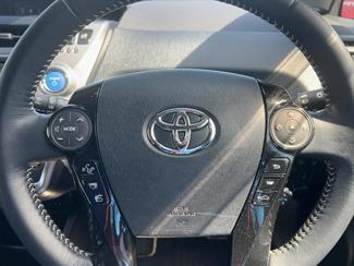 2019 Toyota Prius - Thumbnail