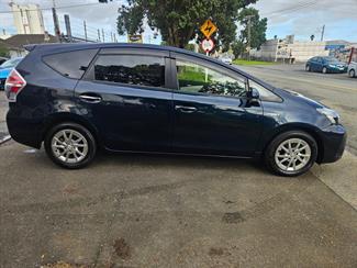 2019 Toyota Prius - Thumbnail