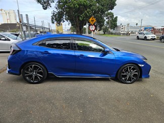 2019 Honda Civic - Thumbnail