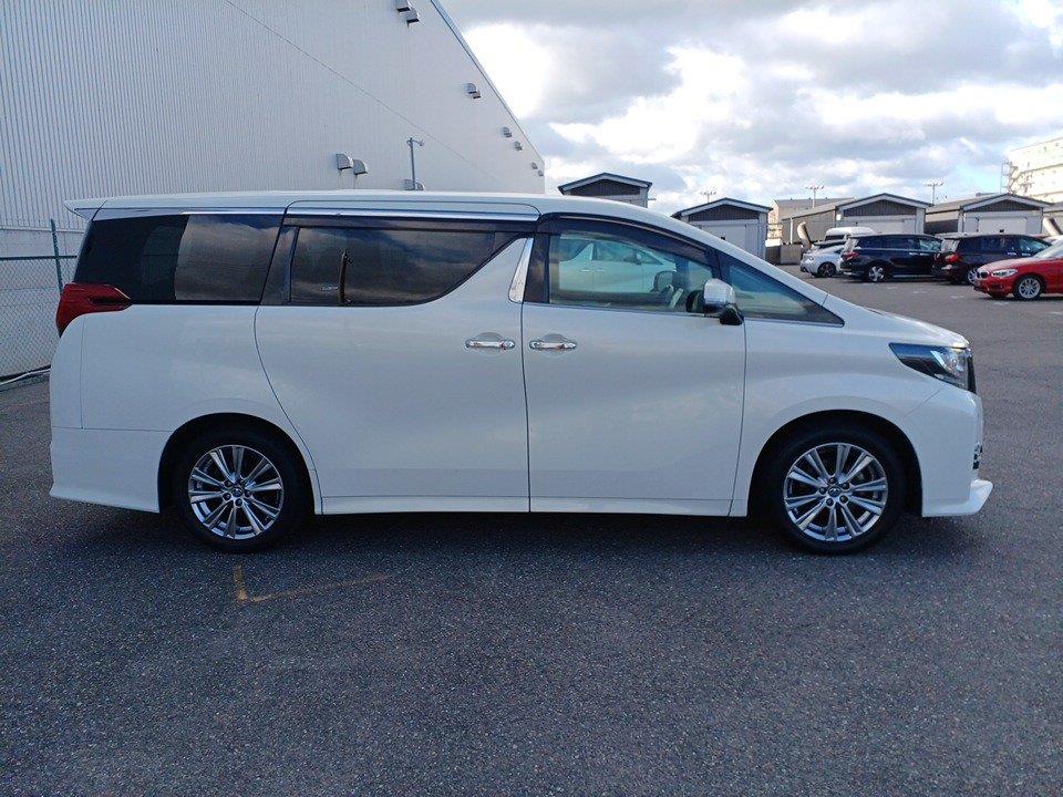 2016 Toyota Alphard