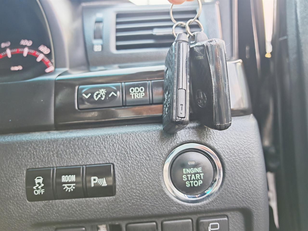 2013 Toyota Vellfire