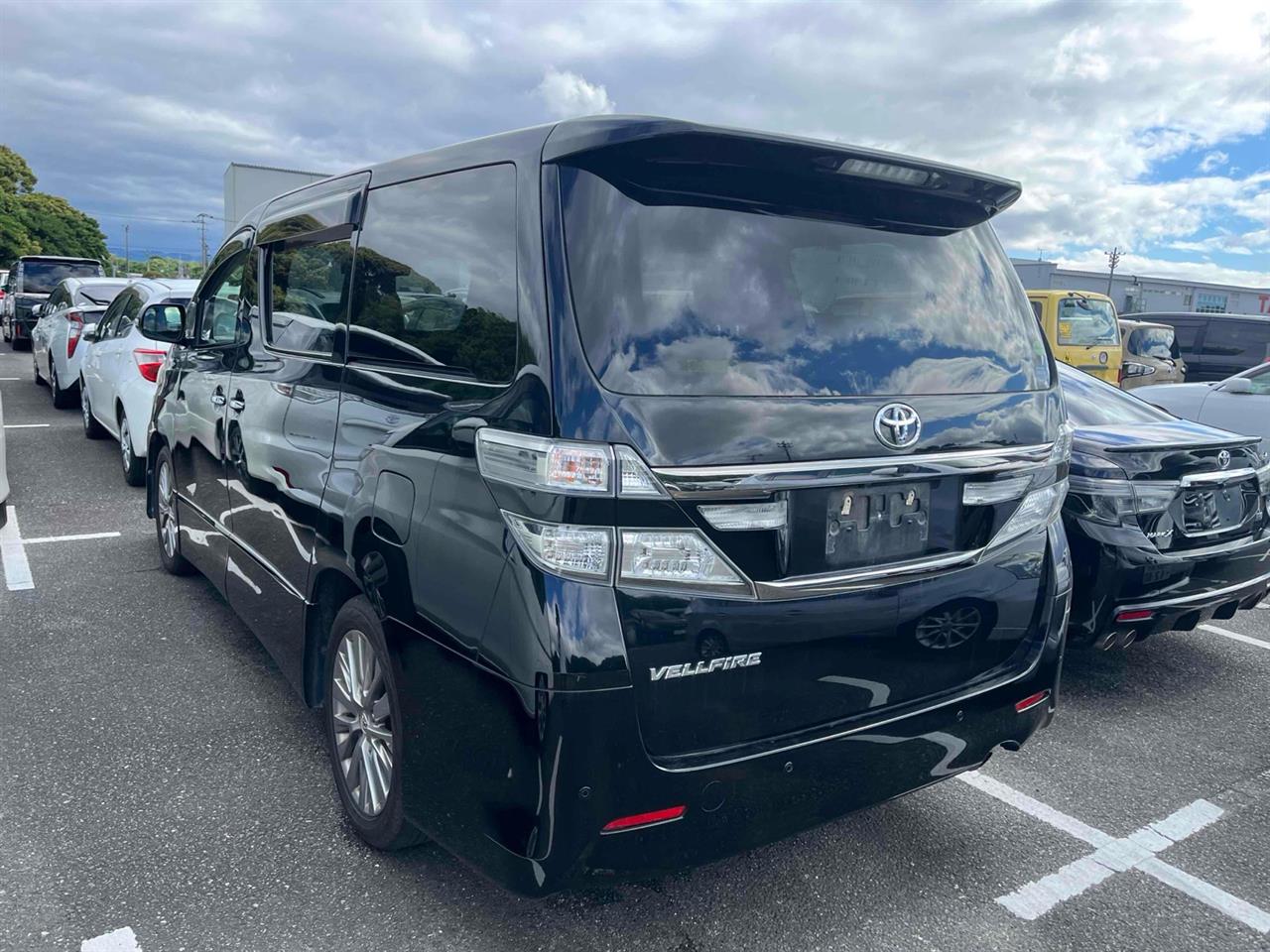 2013 Toyota Vellfire