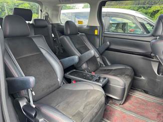 2013 Toyota Vellfire - Thumbnail