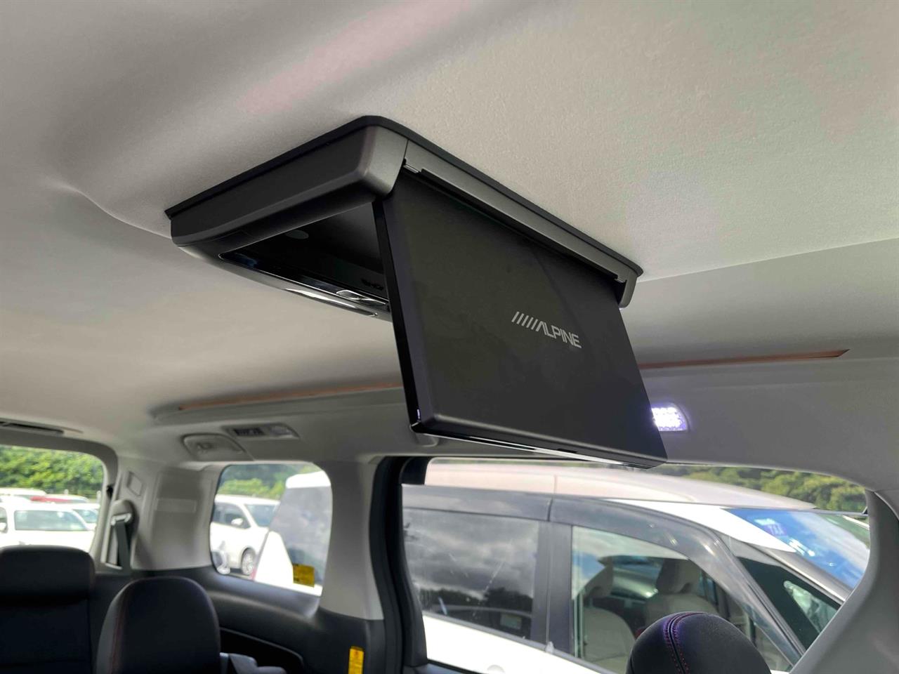 2013 Toyota Vellfire