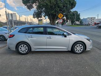 2020 Toyota Corolla - Thumbnail