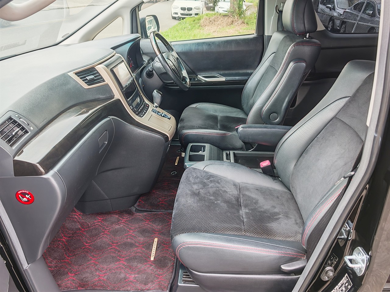 2013 Toyota Vellfire