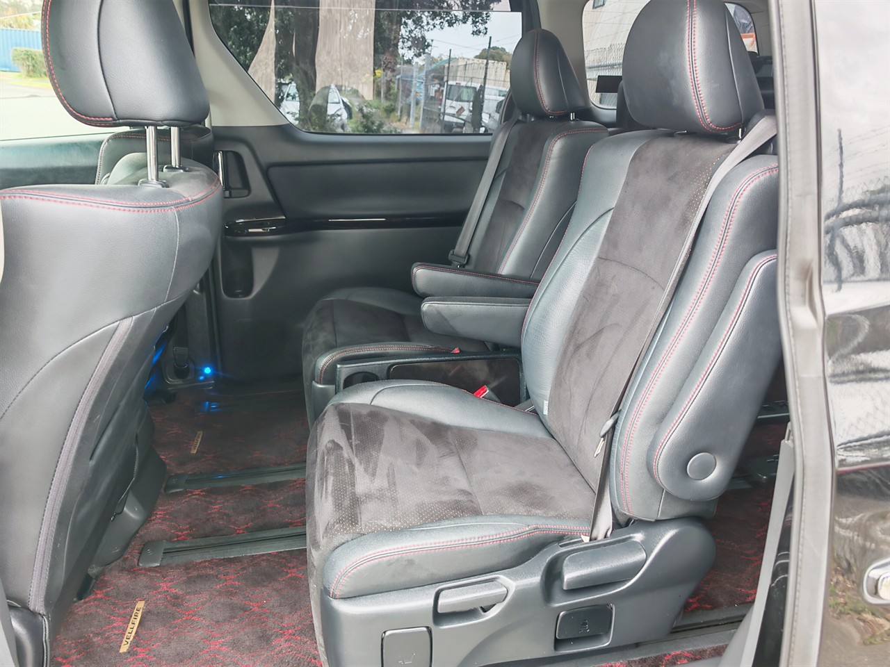 2013 Toyota Vellfire