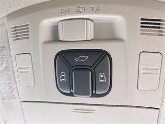 2013 Toyota Vellfire - Thumbnail