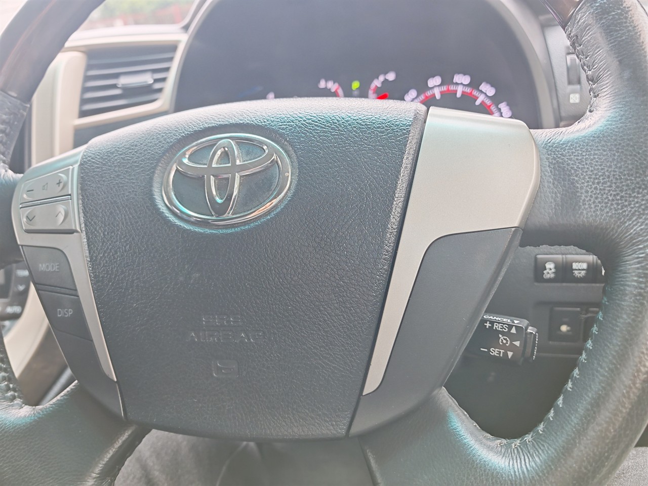 2013 Toyota Vellfire